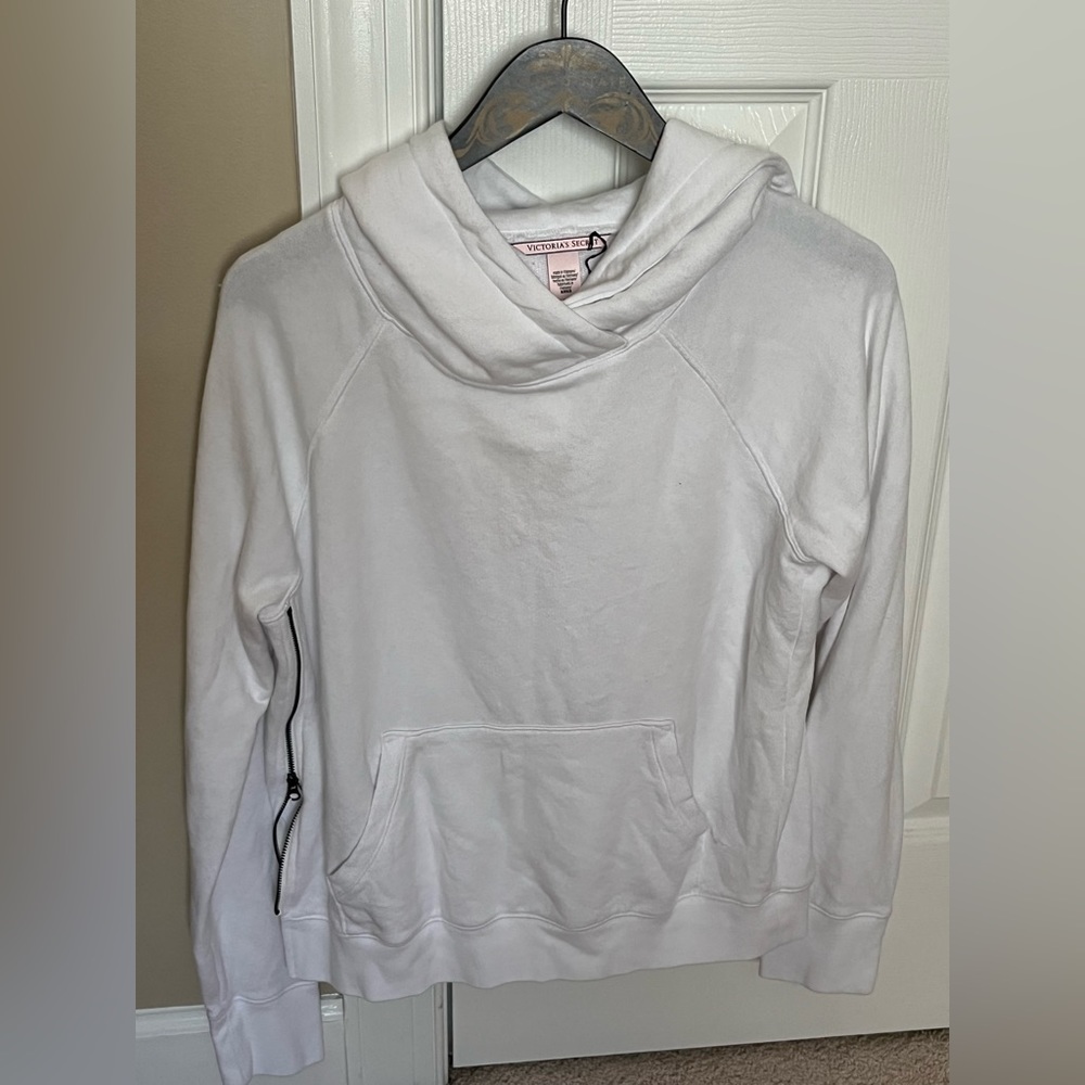 Victoria’s Secret White Pullover Hoody with a Cute Half Side Zip 🤫